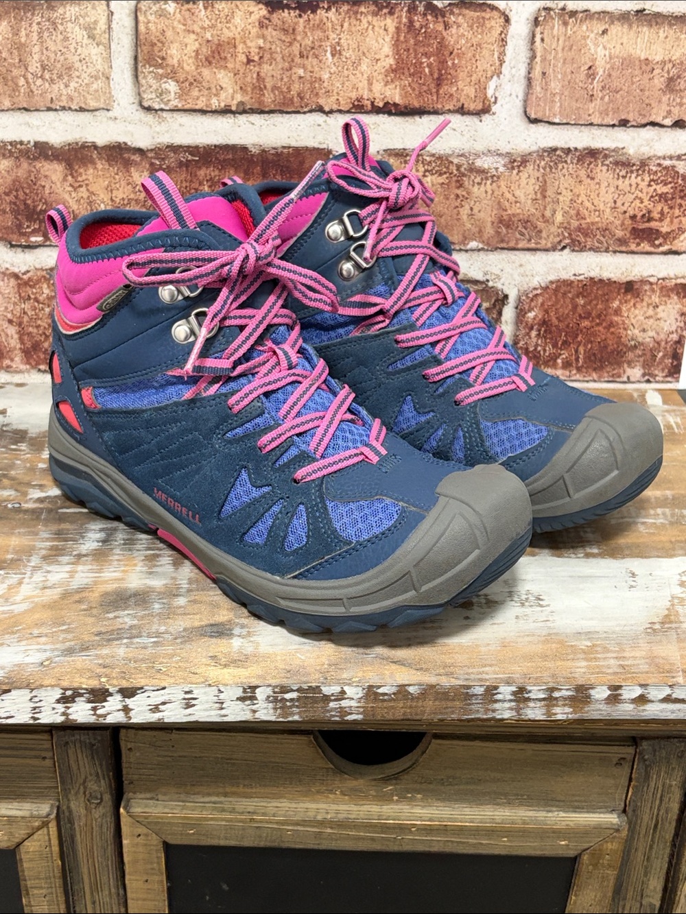 Merrell Capra Mid Waterproof Blue Pink Hiking Boots - Like New - Girls 5.5
